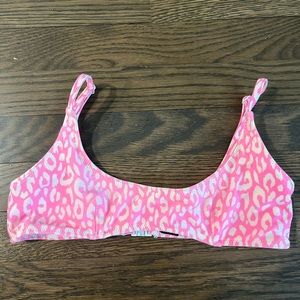 Triangl x-small pink cheetah print bikini top